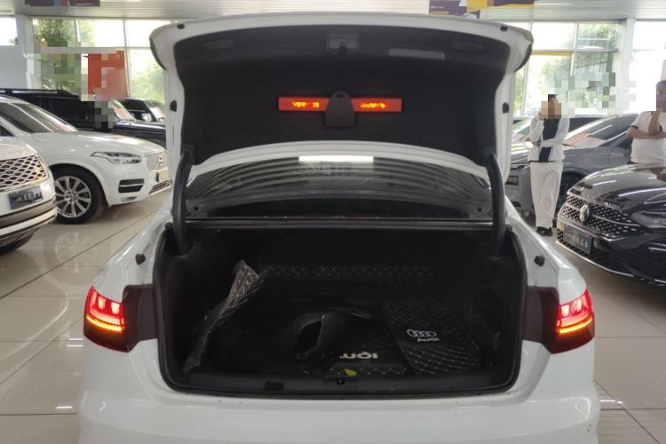 Used Audi A4L 2022 40 TFSI Fashion Dynamic Model Trunk