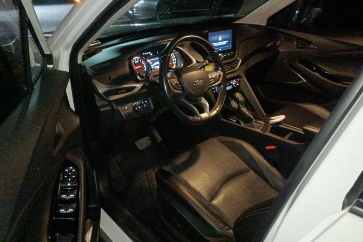 Used Chevrolet Orlando 2018 Redline 530T Automatic Zhaoxiang Edition (5+2 Seating) – China V Standard