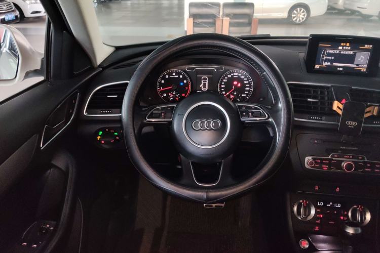 Used Audi Q3 2015 30 TFSI Ambition Edition