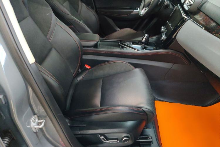 Used Lynk & Co 02 2019 1.5T DCT Two-Wheel Drive Pro Edition China VI Standard
