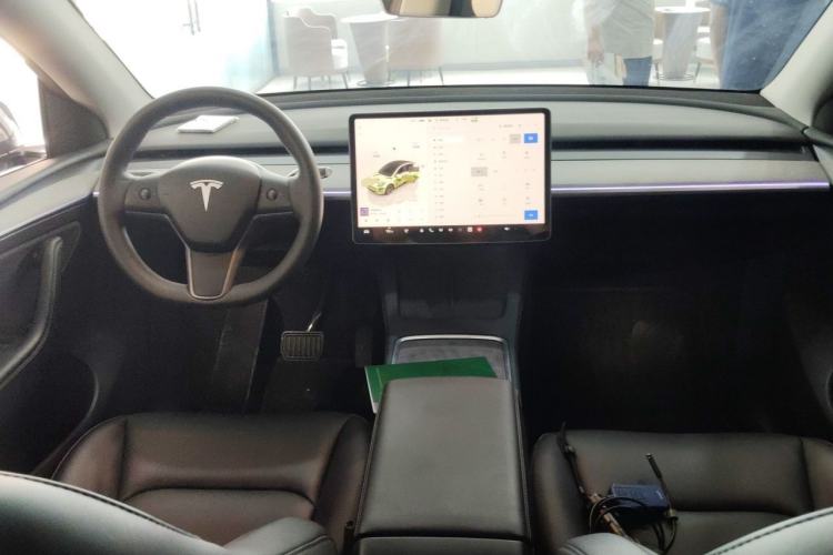 Used Tesla Model Y 2024 Long-Range All-Wheel-Drive Version
