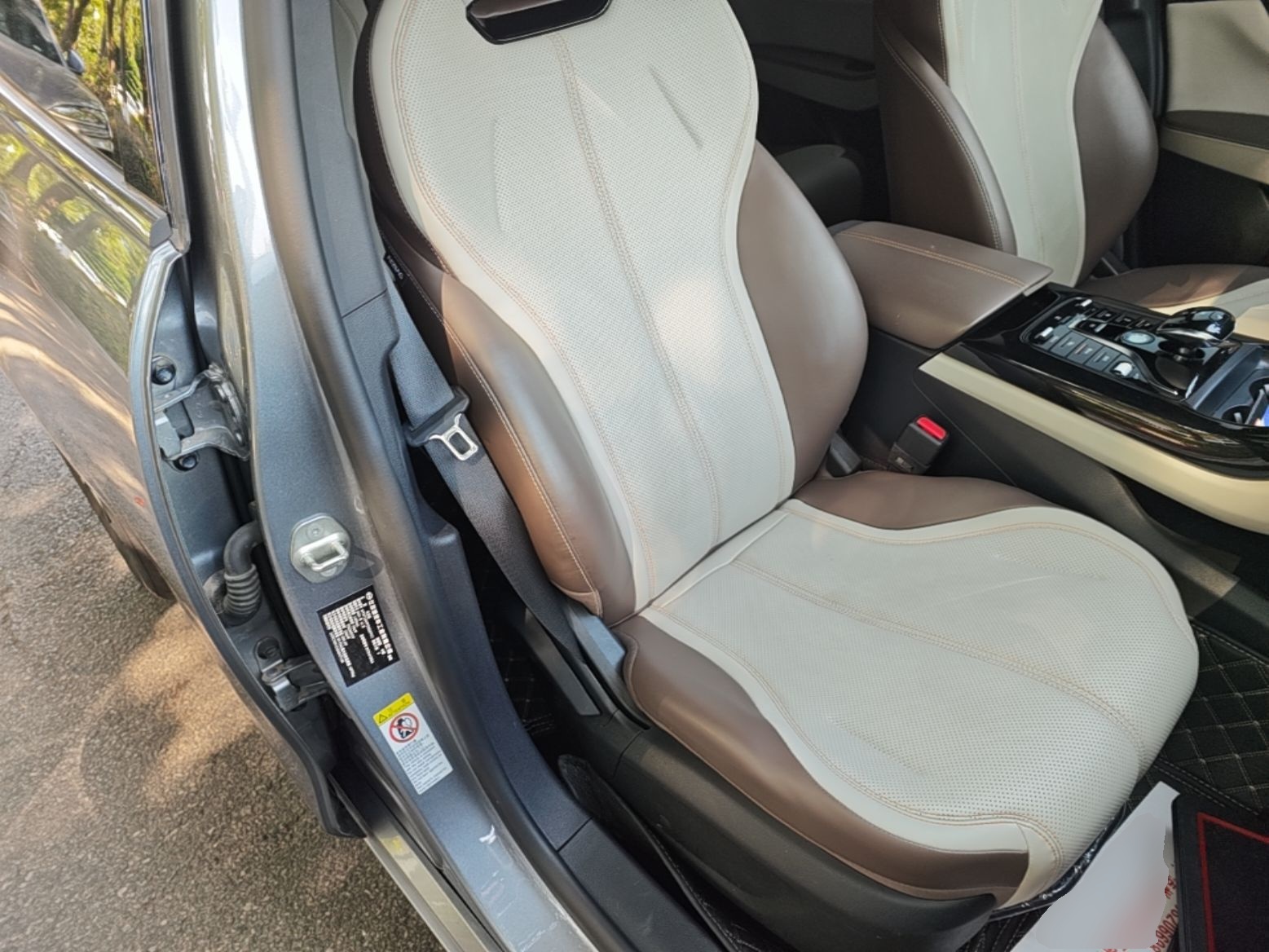 BYD Qin PLUS 2024 HONOR Edition DM-i 55KM Leading Model — снимка 19