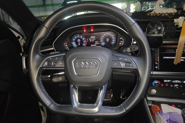 Used Audi Q3 2020 35 TFSI Fashion Dynamic Model
