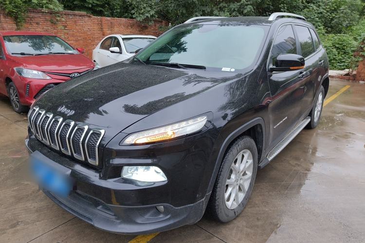 Used Jeep Cherokee 2016 2.0L Superior Edition