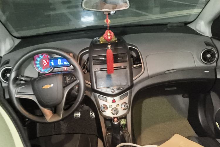 Used Chevrolet Aveo Sonic 2011 Sedan 1.4L Manual Transmission SE
