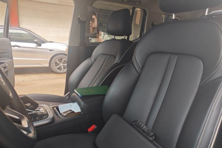 Used Tank 300 2023 City Edition 2.0T—Stylish as Ever Left Front Seat