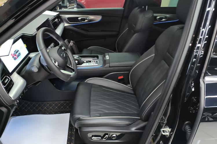 Used GAC Trumpchi GS8 2024 Linghang Series 2.0 TGDI Two-Wheel Drive Luxury Smart Connectivity Version