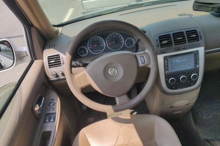 Used Buick GL8 2014 2.4L Classic Edition