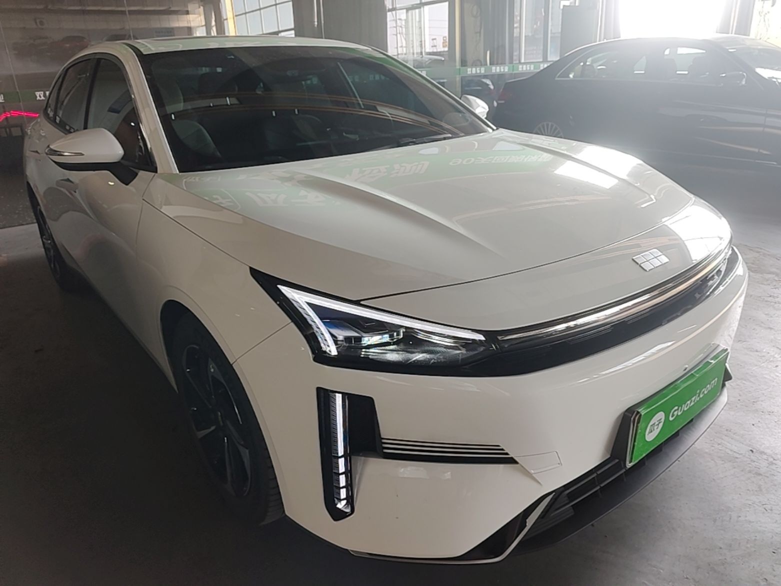Geely Galaxy L6 2023 125km PLUS — снимка 3