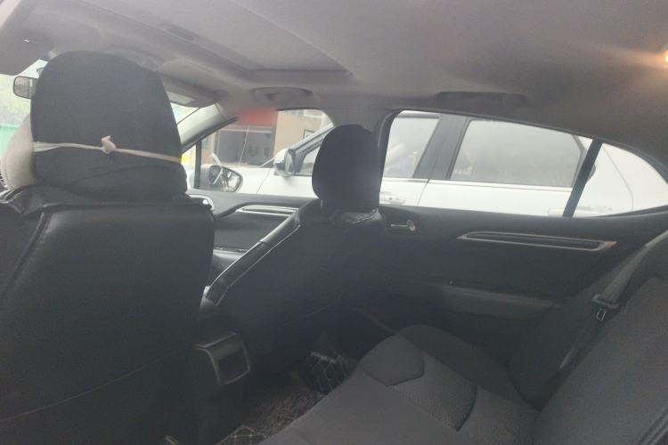 Used Citroen C4L 2015 1.8L Automatic Luxury Edition Headliner