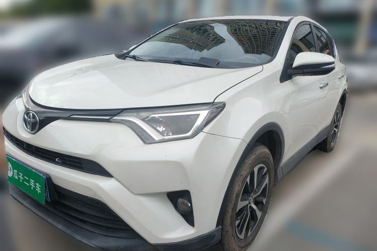 Used Toyota RAV4 2016 2.0L CVT Two-Wheel Drive Fashion Edition China V Standard
