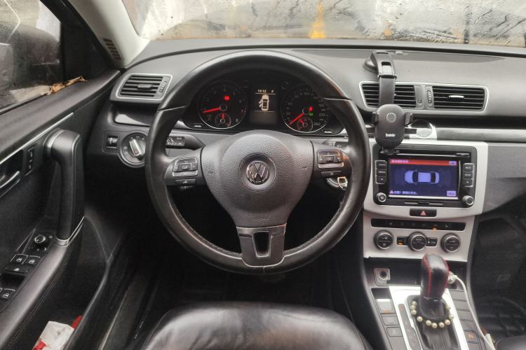 Used Volkswagen Magotan 2013 1.8TSI Luxury Model Steering Wheel
