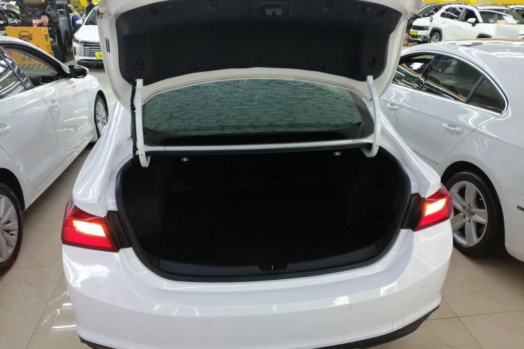 Used Chevrolet Malibu XL 2018 530T Automatic RuiChi Edition Trunk