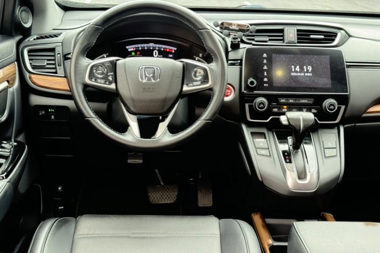 Used Honda CR-V 2019 Brilliant Edition Plus 240TURBO CVT Two-Wheel Drive Fashion Version China VI Emission Standard Interior 3