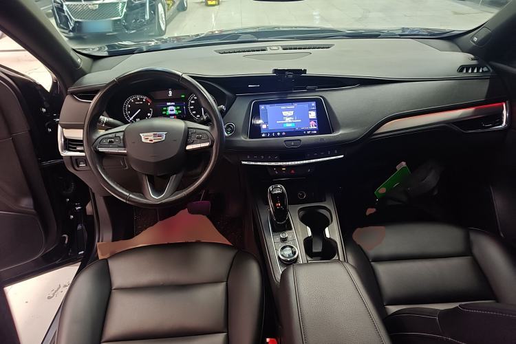 Used Cadillac XT4 2021 28T Two-Wheel Drive Leading Version