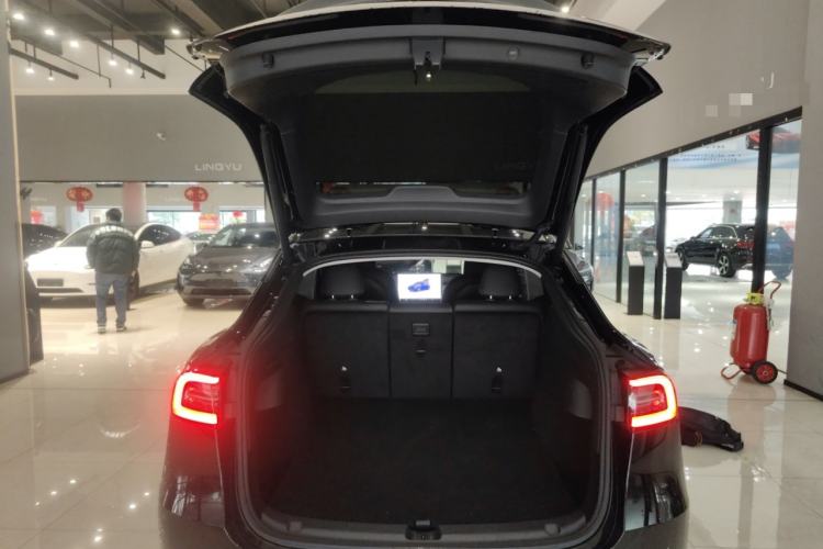 Used Tesla Model Y 2023 Rear-Wheel-Drive Version