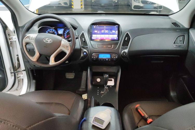 Used Hyundai ix35 2015 2.0L Automatic 2WD Smart Type China IV