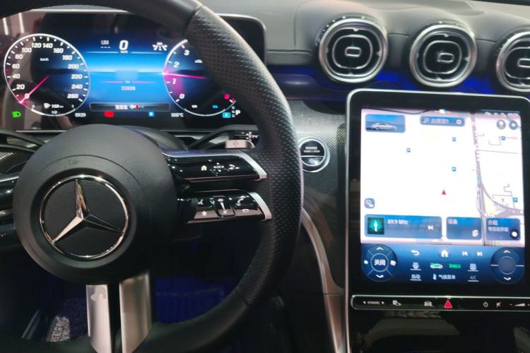 Used Mercedes-Benz C-Class 2023 Second Facelift C 260 L Sport Edition Center Console