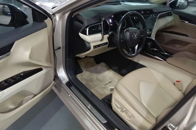 Used Toyota Camry 2019 2.5G Luxury Edition China VI Standard