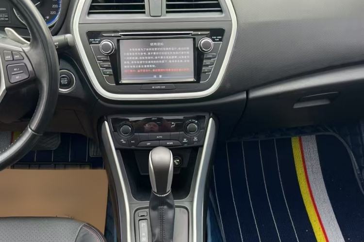 Used Suzuki S-Cross 2014 1.6L CVT Four-Wheel Drive Luxury Version