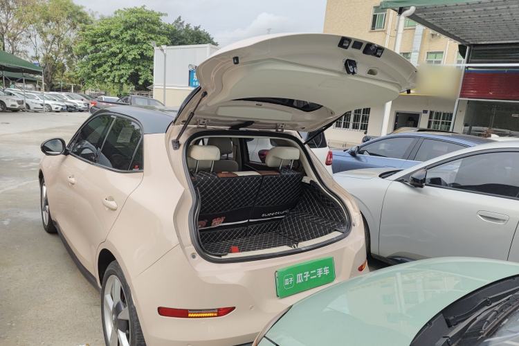 Used ORA Good Cat 2022 400km Standard Range Luxury Version Lithium Iron Phosphate Trunk