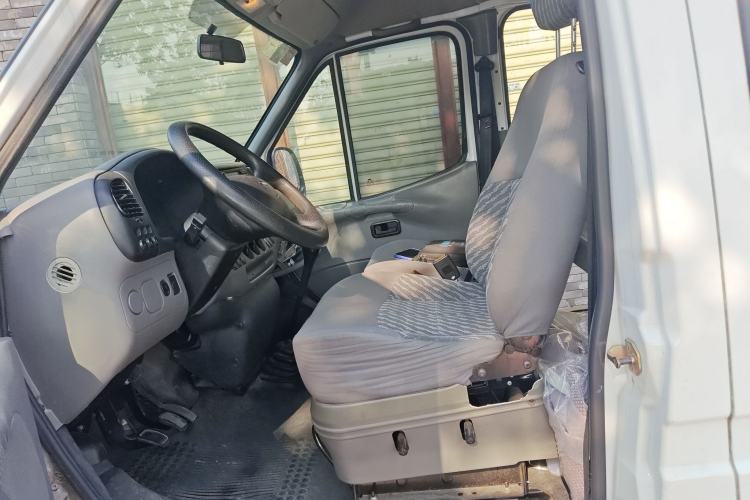 Used Ford Classic Transit 2015 2.8T Diesel Multi-Function Long-Wheelbase 6-Seater Mid-Roof JX493ZLQ4