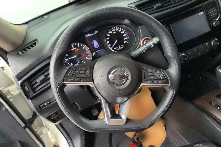 Used Nissan X-Trail 2017 2.0L CVT Comfort Edition 2WD Steering Wheel