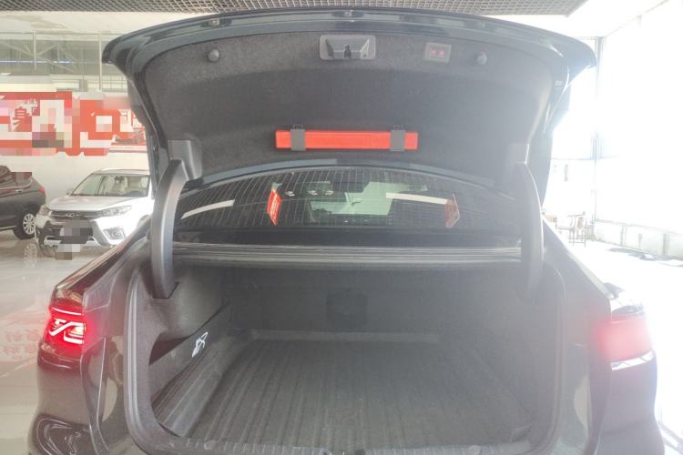 Used BYD Han 2022 EV 610 km All-Wheel-Drive Qianshan Cui Limited Edition Trunk