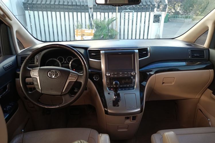 Used Toyota Alphard 2012 3.5L Luxury Edition
