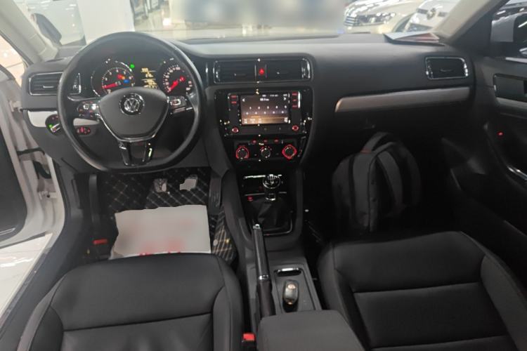 Used Volkswagen Sagitar 2018 1.6L Manual Comfort Model
