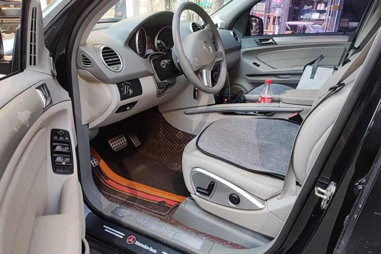 Used Mercedes-Benz M-Class 2010 ML 300 4MATIC
