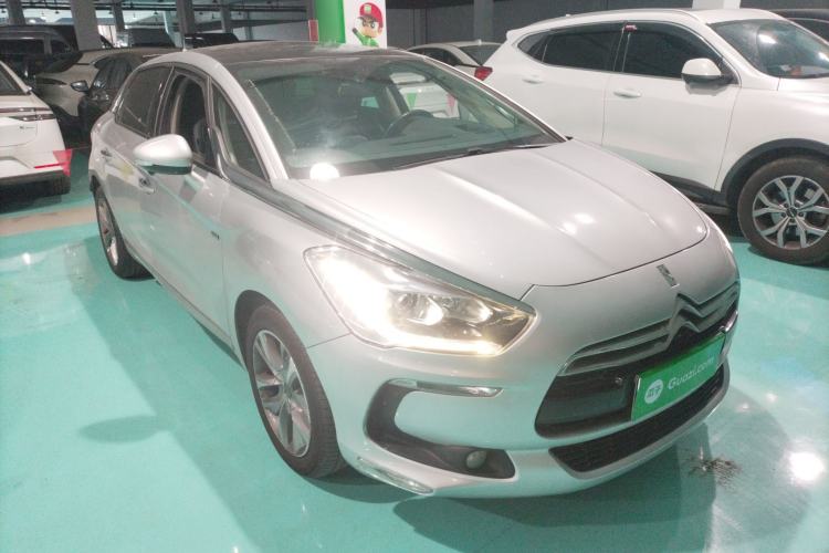 Used DS 5 2013 1.6T Luxury Edition THP160
