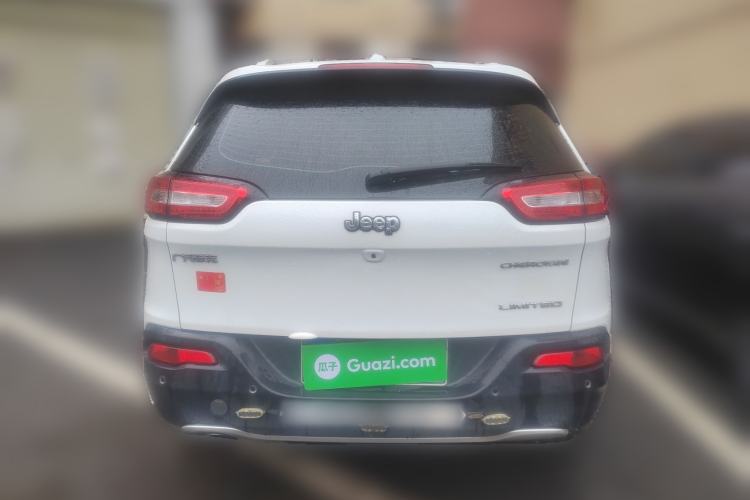 Used Jeep Cherokee 2016 2.0L Superior Edition
