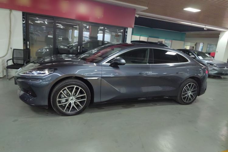 Used Denza Z9 2024 1100 km Four-Wheel Drive Max Version