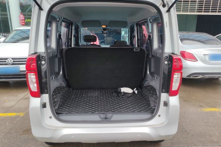 Used Wuling Zhiguang New Energy 2025 Comfort Model Trunk
