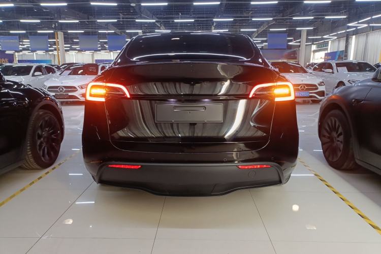 Used Tesla Model Y 2023 Rear-Wheel-Drive Version