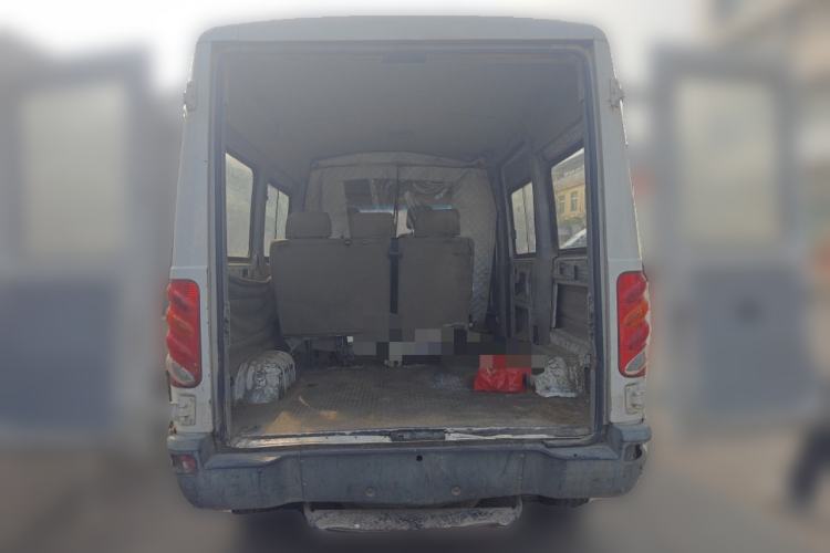 Used Iveco Power Daily 2017 2.5T Classic A32 Mid-Roof 6-7 Seater Bus 47Z5
