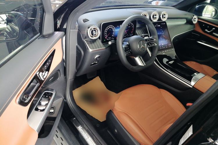 Used Mercedes-Benz GLC 2023 GLC 300 L 4MATIC Dynamic 7-Seater
