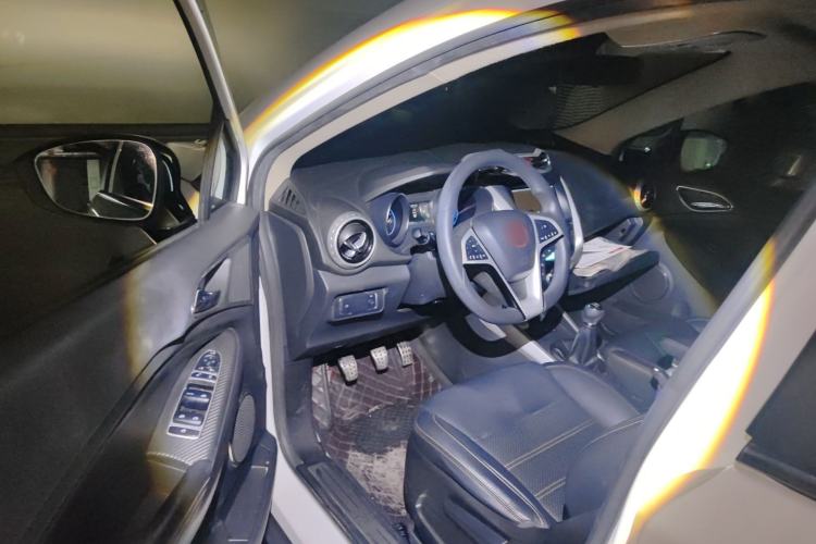 Used BYD Yuan 2016 1.5L Manual Luxury Model Driver Seat