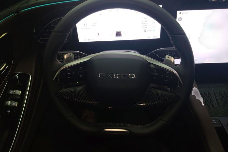 Used EXEED Lanyue 2023 400T Four-Wheel Drive Starry Edition 7-Seater Steering Wheel