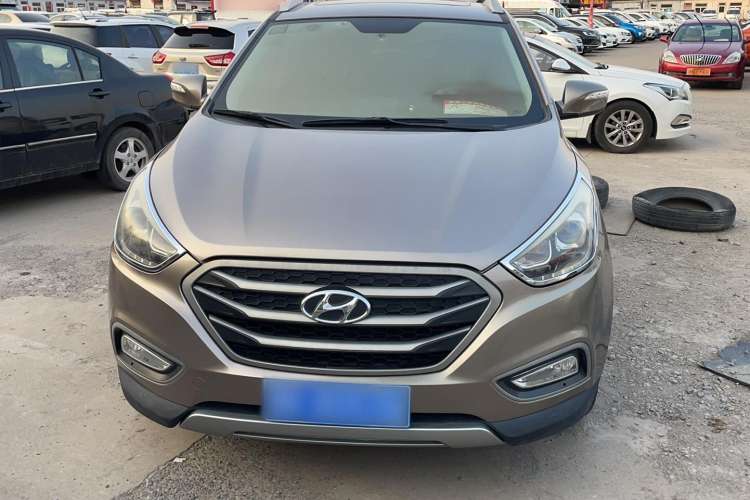 Used Hyundai ix35 2013 2.0L Automatic Two-Wheel Drive Smart GLS China IV Standard