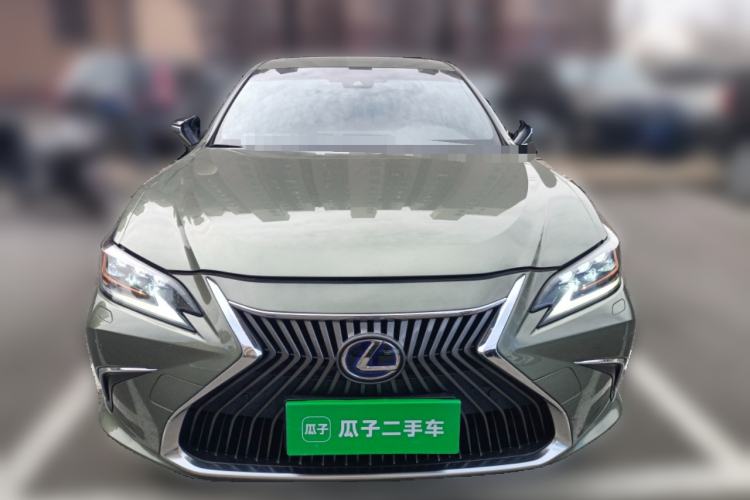 Used Lexus ES 2020 300h Deluxe Edition