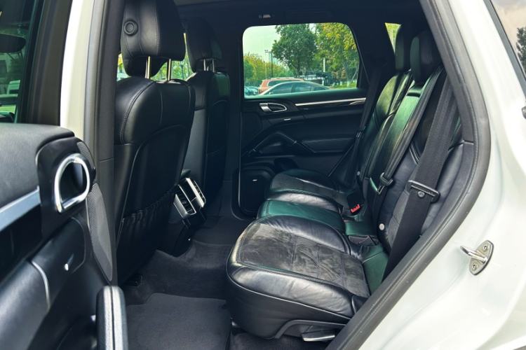 Used Porsche Cayenne 2016 Cayenne Platinum Edition 3.0T