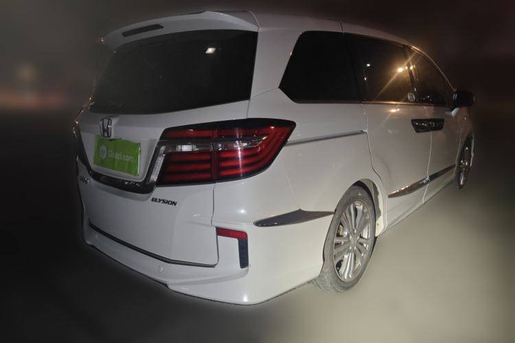 Used Honda Elysion 2016 2.4L Supreme Edition
