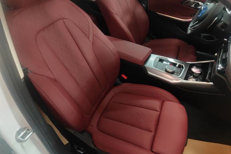 Used BMW 3 Series 2025 330Li M Sport Shadowline Package Right Front Seat