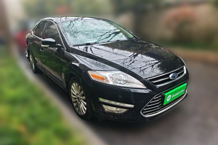 Used Ford Mondeo 2011 2.0L GTDi240 Ultimate Edition Front Right 45 Deg