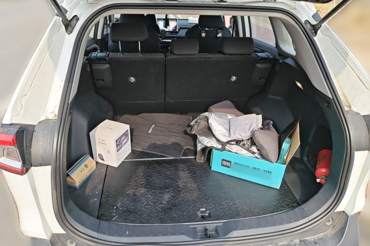 Used Toyota Wildlander 2022 2.0L CVT Two-Wheel Drive Leading Edition Trunk