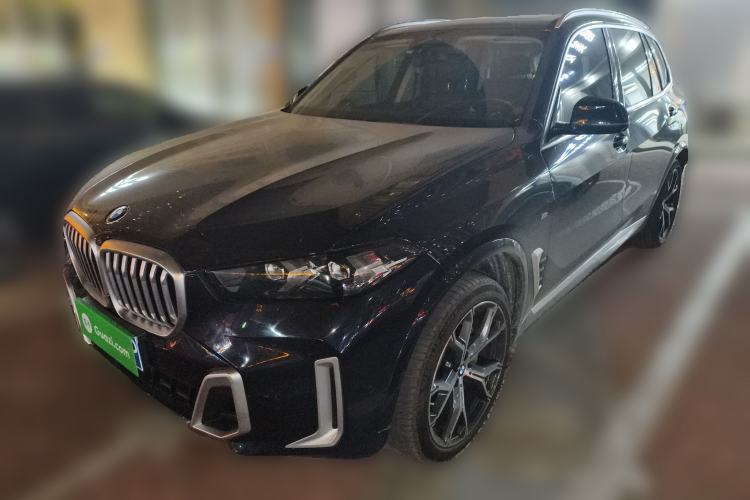 Used BMW X5 2023 xDrive 30Li Luxury M Sport Package
