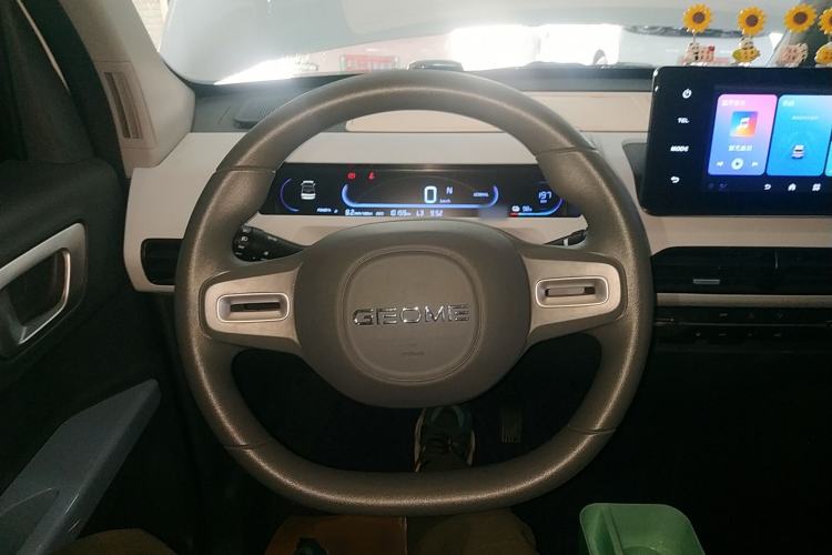 Used Geely Galaxy Panda 2024 Panda Mini 200km Endurance Bear Steering Wheel