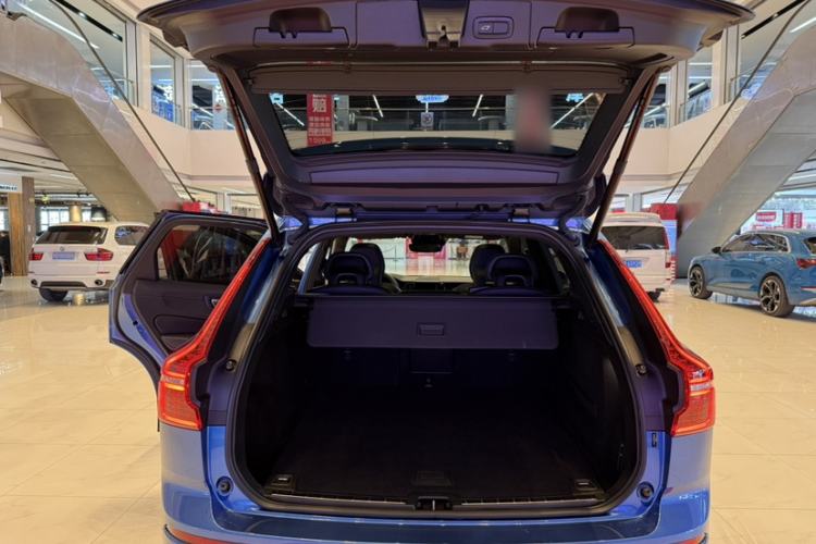 Used Volvo XC60 2019 T5 4x4 Zhiyuan Sport Edition China V Standard
